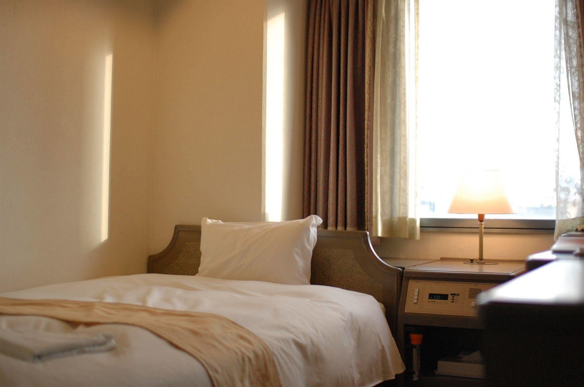 Loisir Hotel Йокаичи Екстериор снимка